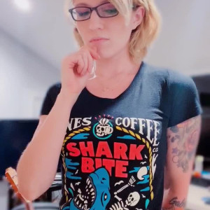 Video by queenofkink87 published on May 4,2023 22:51:00 - BestThots