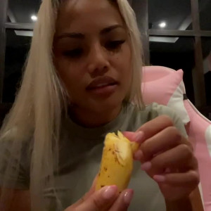 Video by little_sophia published on October 16,2023 02:30:27 - BestThots