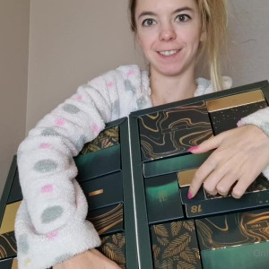 Video by linaroselina published on October 16,2023 02:19:15 - BestThots