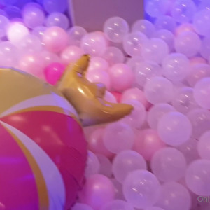 Video by linaroselina published on October 16,2023 02:21:32 - BestThots