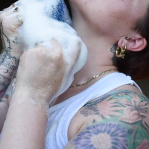 Video by rosamagnoliaxo published on October 16,2023 02:55:44 - BestThots