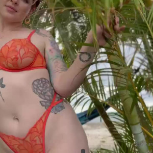 Video by rosamagnoliaxo published on October 16,2023 03:08:25 - BestThots