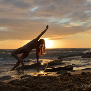 Video by rosamagnoliaxo published on October 16,2023 02:52:37 - BestThots