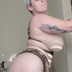 Video by qtsnack published on March 24,2023 00:38:00 - BestThots