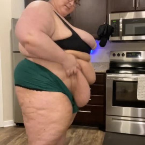 Video by thebigassssbbw1 published on October 16,2023 05:41:32 - BestThots