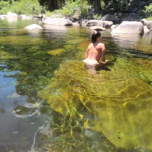 Video by mollysbloomers88 published on May 20,2023 04:58:00 - BestThots