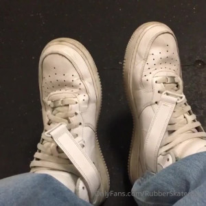 Video by rubberskaterboy published on October 16,2023 06:02:41 - BestThots