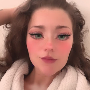 Video by solearchfeet published on April 18,2023 01:19:00 - BestThots