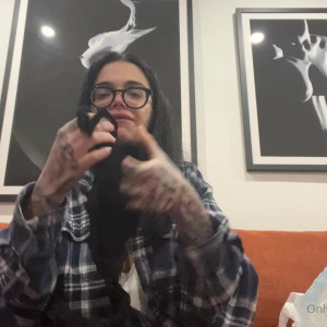 Video by leighravenx published on October 16,2023 07:09:04 - BestThots