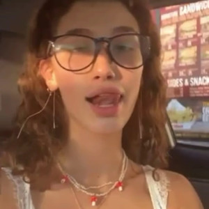 sydneyvmayy #5830551