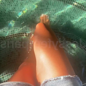 Video by jessyfeetparis75 published on April 20,2023 13:28:00 - BestThots