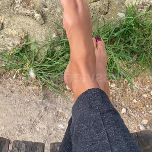Video by jessyfeetparis75 published on June 15,2023 22:31:00 - BestThots