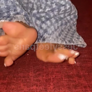 Video by jessyfeetparis75 published on May 1,2023 01:32:00 - BestThots