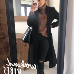 Video by kellismithmodel published on May 18,2023 19:25:00 - BestThots
