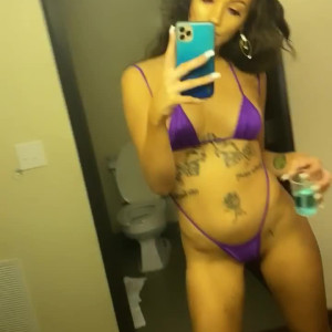 Video by miamolotovxxx published on April 6,2023 05:41:00 - BestThots