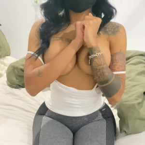Video by misspiggyny published on April 11,2023 04:15:00 - BestThots