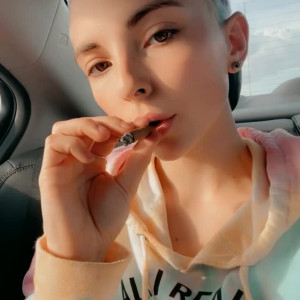 Video by neonalice333 published on May 20,2023 15:40:00 - BestThots
