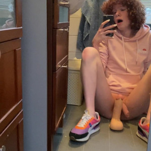 Video by bitwink18 published on July 18,2023 00:33:00 - BestThots