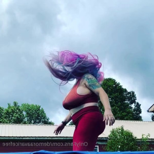 Video by demoraavaricefree published on June 1,2023 23:38:00 - BestThots