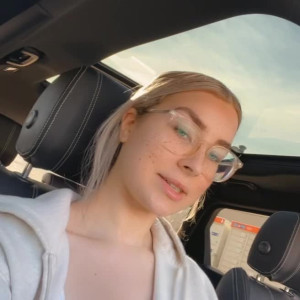 Video by therealjenbretty published on October 16,2023 12:00:46 - BestThots