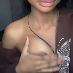 petitchepii #3717213