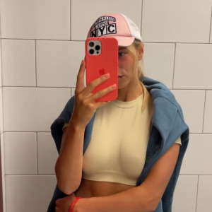 Video by sophmoreschoolgirl published on April 27,2023 20:41:00 - BestThots