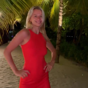 Video by sophmoreschoolgirl published on April 1,2023 09:56:00 - BestThots