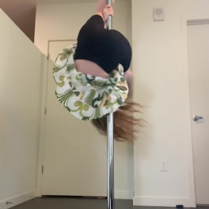 Video by sexyredinbed published on April 9,2023 20:38:00 - BestThots