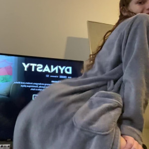 Video by sexyredinbed published on July 20,2023 16:38:00 - BestThots