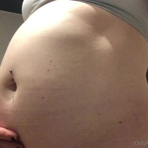 bigbellyzoe #3719248