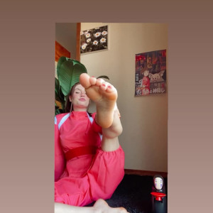 Video by queen_soft400 published on April 8,2023 00:15:00 - BestThots