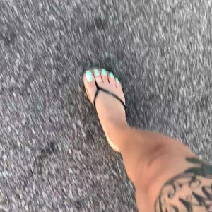 kim_kisses_foot_goddess #4854819