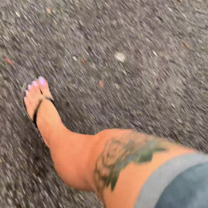 kim_kisses_foot_goddess #5157929