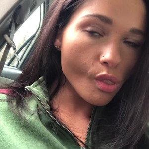 Video by zoebloomxxx published on April 26,2023 02:34:00 - BestThots
