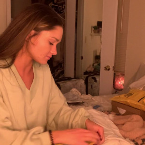 Video by zoebloomxxx published on April 5,2023 23:39:00 - BestThots