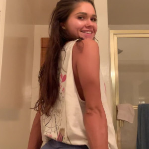 Video by zoebloomxxx published on March 4,2023 02:10:00 - BestThots