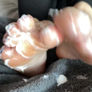 averyysfeet #8630339