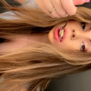 Video by bigbuttbambii published on April 4,2023 13:11:00 - BestThots