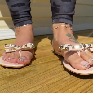 Video by deedeericanfeet published on April 9,2023 21:57:00 - BestThots