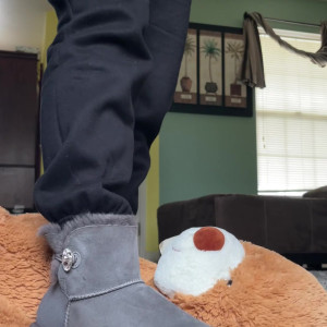 Video by deedeericanfeet published on April 9,2023 14:16:00 - BestThots