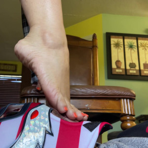 Video by deedeericanfeet published on August 24,2023 21:17:00 - BestThots