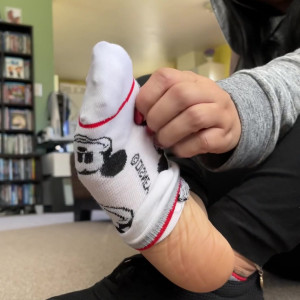 Video by deedeericanfeet published on April 9,2023 08:24:00 - BestThots