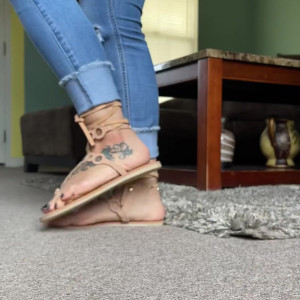Video by deedeericanfeet published on April 11,2023 05:34:00 - BestThots