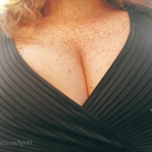 Video by unicornglitteryblood published on April 21,2023 05:30:00 - BestThots