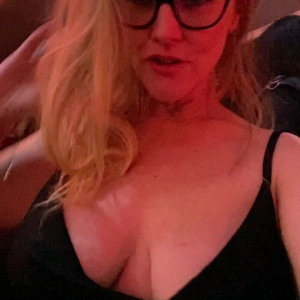 Video by mrssiren published on March 14,2023 18:13:00 - BestThots