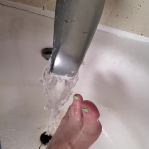 Video by longfootlola published on July 10,2023 16:30:00 - BestThots