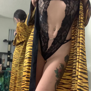 Video by vilevixen69 published on March 11,2023 17:00:00 - BestThots