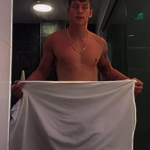 Video by closerlookmen published on March 6,2023 04:32:00 - BestThots