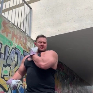 Video by hugeandhung published on June 10,2023 20:10:00 - BestThots