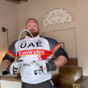 hugeandhung #5738917